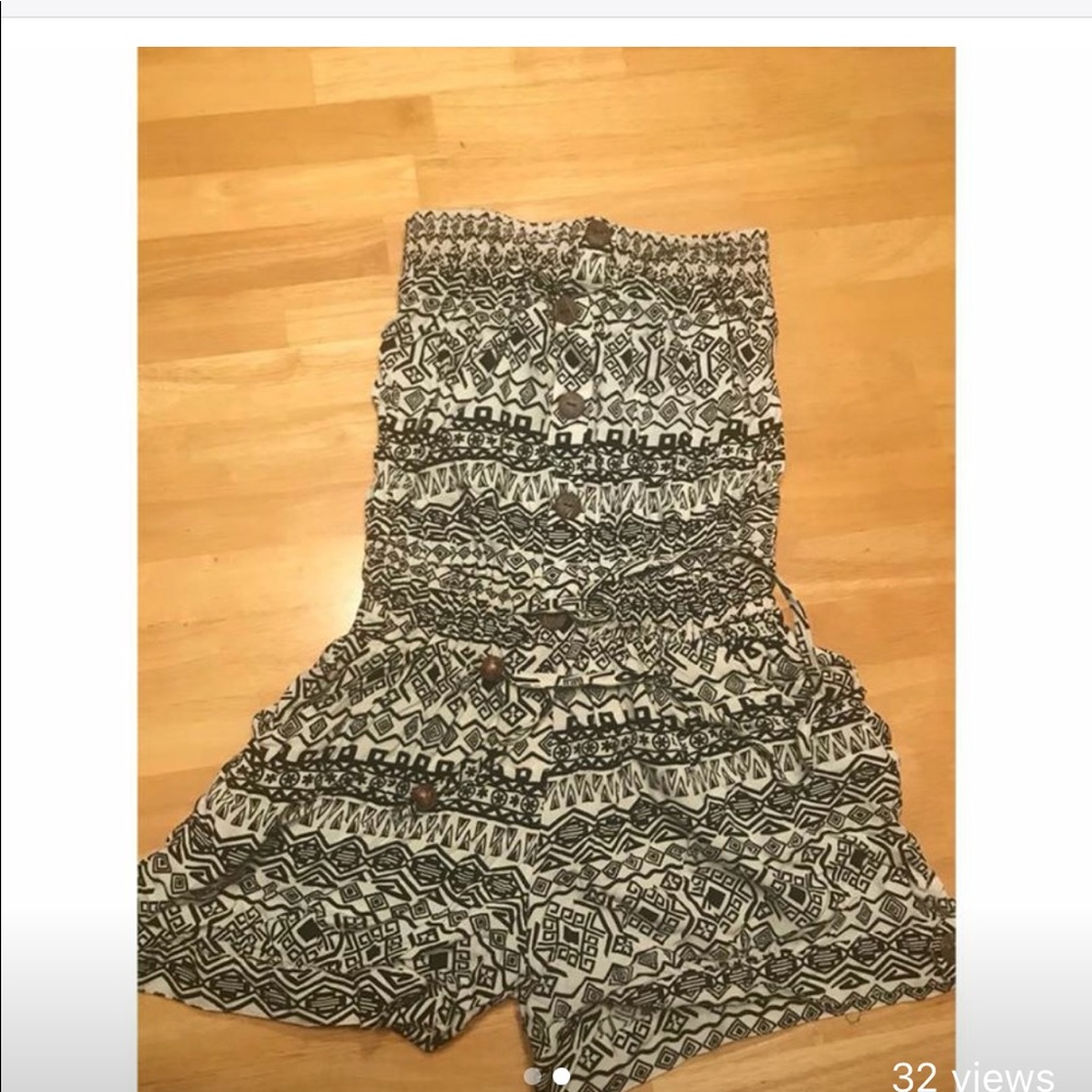 ROMPERS - Picture 2 of 2